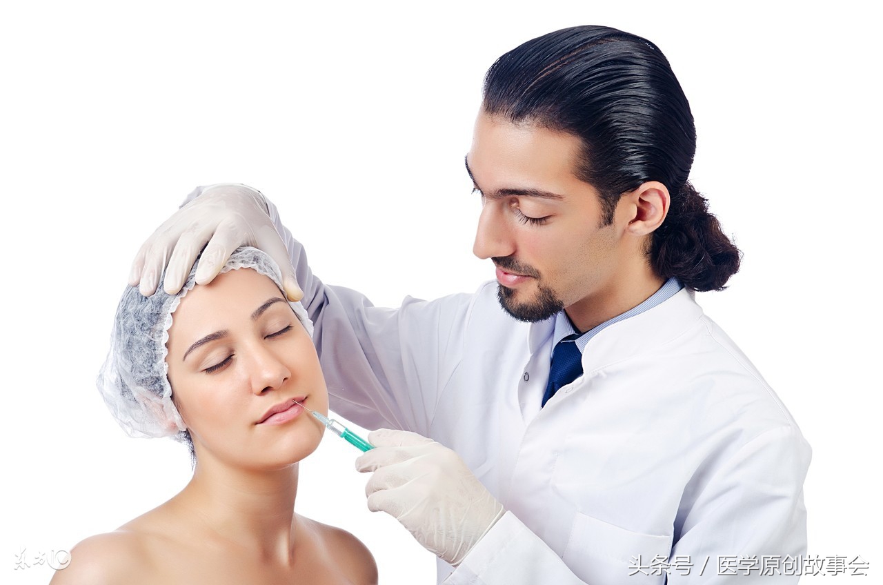 女生打肉毒杆菌,女子打肉毒素后脸肿