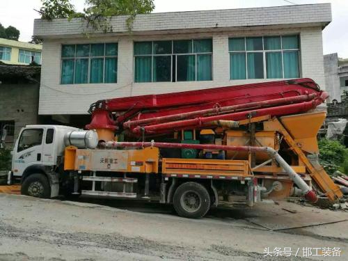 农村新型混凝土输送泵,适合农村用的小型混凝土泵车