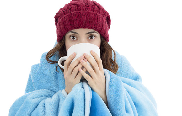 女孩子手脚冰凉是什么原因,手脚冰凉的女孩子