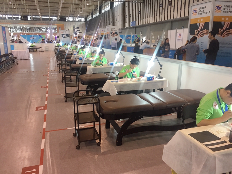 与国际接轨的美容化妆比赛是啥样的？