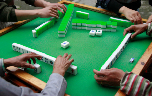 打麻将手气不好时吃牌技巧,打麻将如何赢风水知识来助力