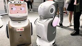 机器人跳舞踢球,机器人跳舞足球