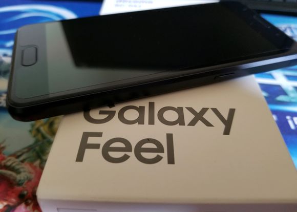 三星无边框小屏幕手机,三星galaxys22和note20ultra