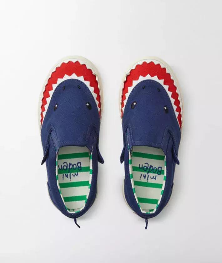 今年冬天流行什么样的儿童鞋子,今年最流行的儿童鞋