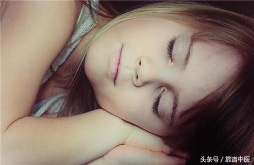 小孩遗传斗鸡眼能治好吗,小孩斗鸡眼怎么办