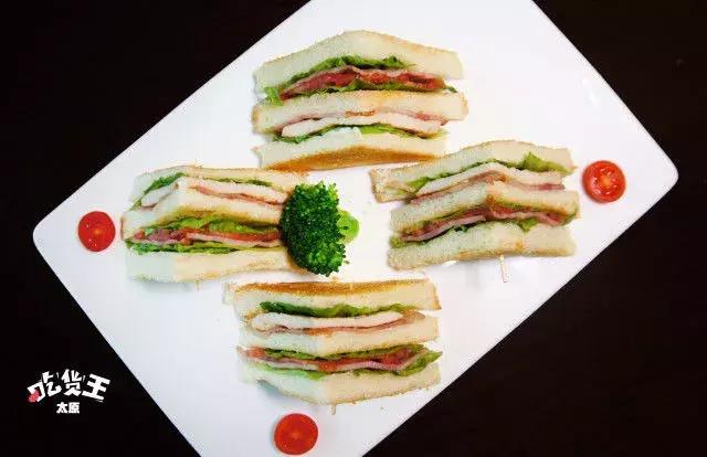 藏在万国MOMA里的秘密花园，不仅仅是一家颜值爆表的西餐厅！