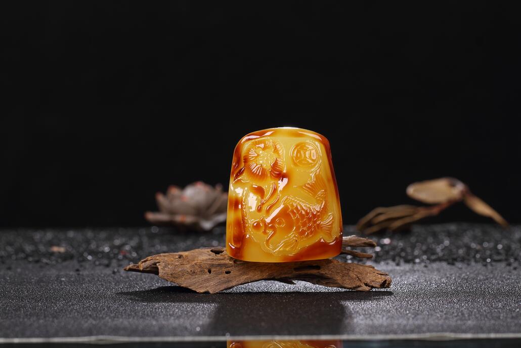 女朋友:老蜜蜡都是别人的手汗,我不要!哥们尴尬了