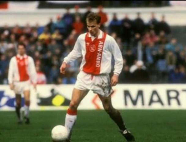 艺术足球代表人物,足坛十大古典艺术家