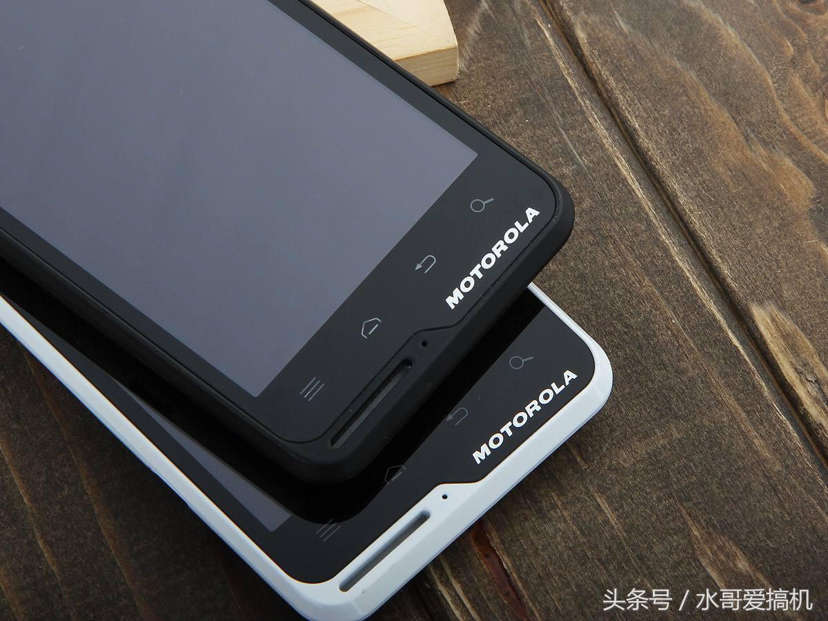 苹果摩托罗拉手机,iphonex的刘海一闪一闪