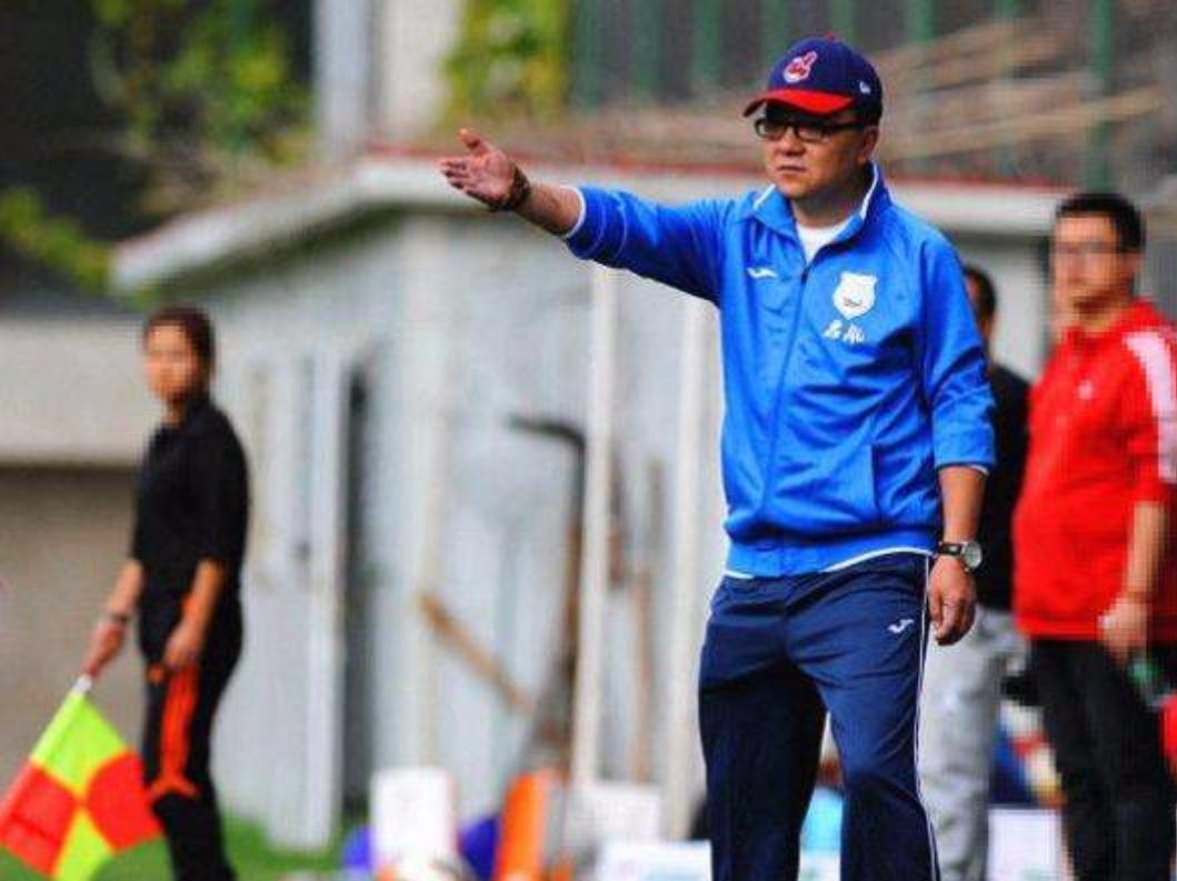 足球解说员董路徐亮,足球解说员董路视频