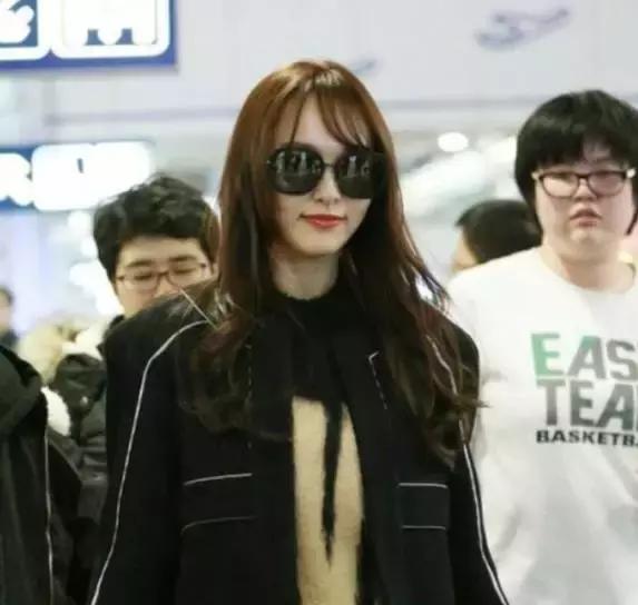 唐嫣宋茜换了刘海换个头！鲁豫神似郭碧婷？剪刘海堪比微整形啊！