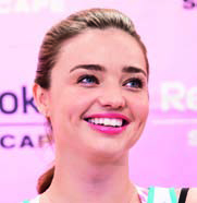 皱纹横行只能“冷漠脸”示人？注意保养赢回自信表情