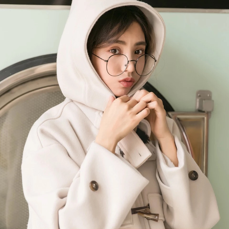 牛角扣大衣怎么搭配减龄,减龄牛角扣羊绒大衣