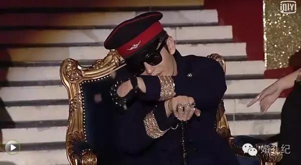 新郎变身奥特曼,婚礼上新郎扮奥特曼