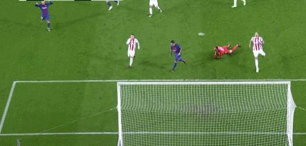 巴萨大胜瓦伦西亚,巴萨皇马欧冠决赛梅西绝杀