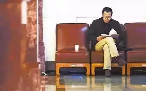 蓝筹股红筹股通俗易懂,大盘蓝筹股和红筹股