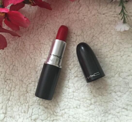 化妆包里有什么口红好用,化妆包里的口红推荐