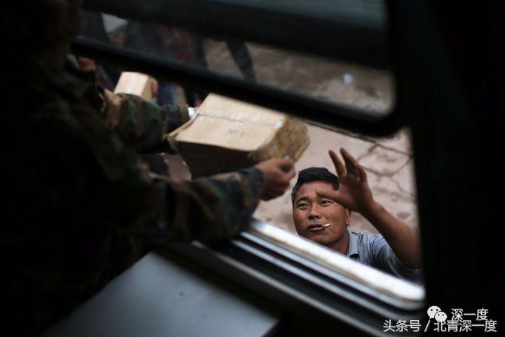 全中国最便宜的火车：票价2元起22年未涨，山羊和鸡群都能上车