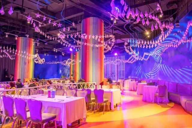 比游乐场的项目还要刺激吧,马戏酒店杂技房和魔术房区别