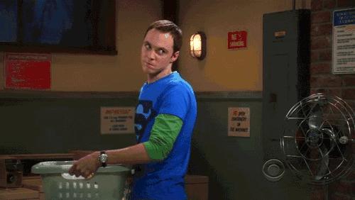 椅子上总堆满衣服,家里坐的椅子总是黏黏的怎么办