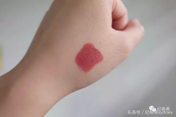 欧美风的眼影腮红口红推荐,彩妆秋冬必备眼影口红推荐