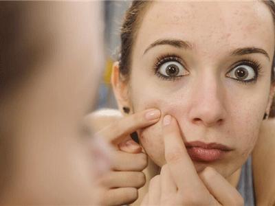 改善脸上小毛孔小颗粒,改善脸上粉刺