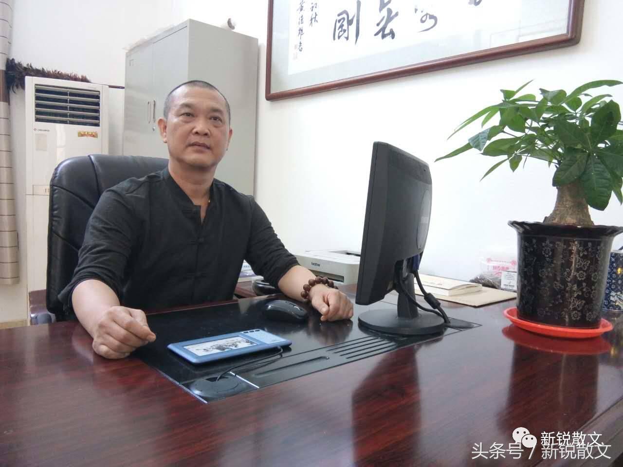 故乡有一条河歌曲,故乡有一条美丽的河