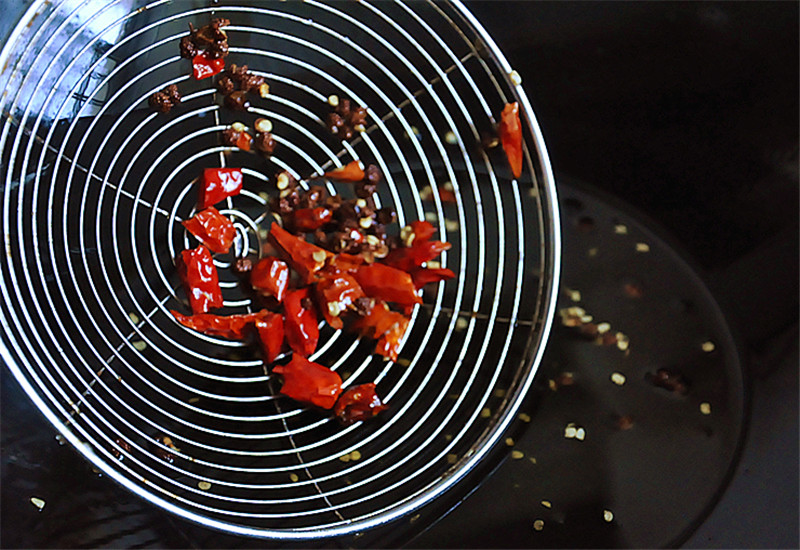 秋季养生新菜,大蒜辣椒炒牛蹄筋