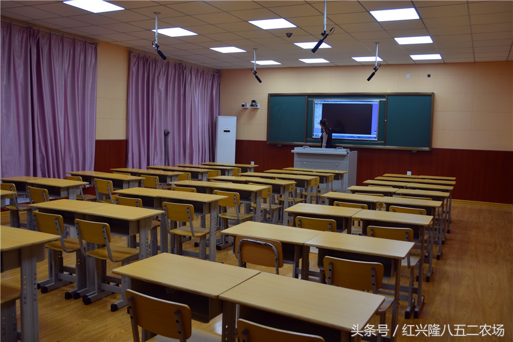 八五二农场中学举行教师电子白板技能培训