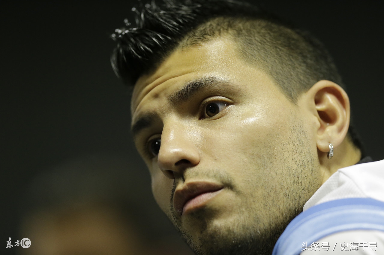 世界足坛十大经典球星绰号,足坛球星绝技盘点