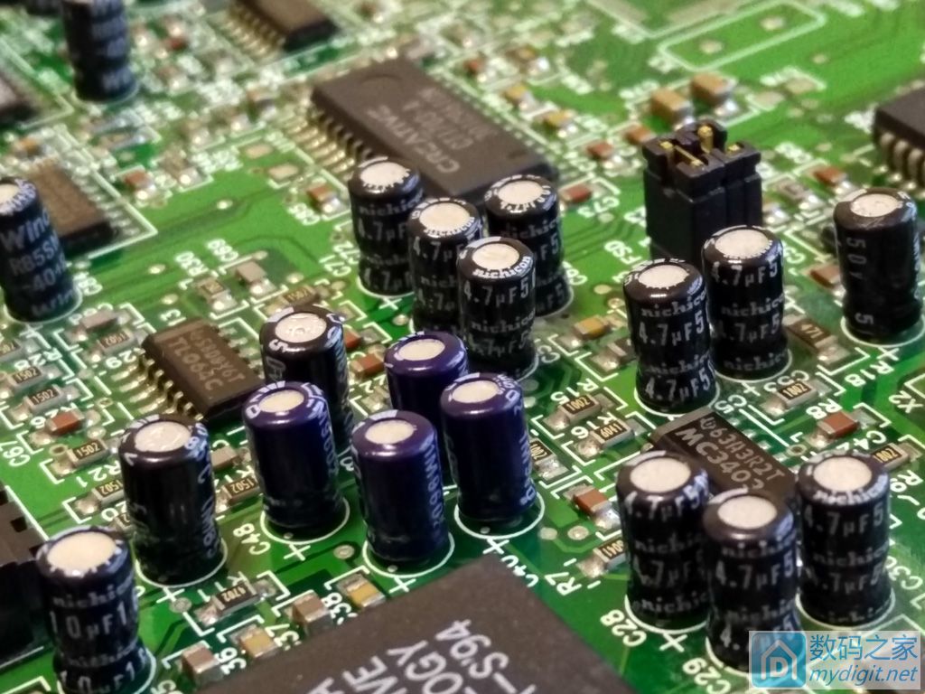 创新soundblaster5.1外置声卡,创新soundblasterawegold声卡