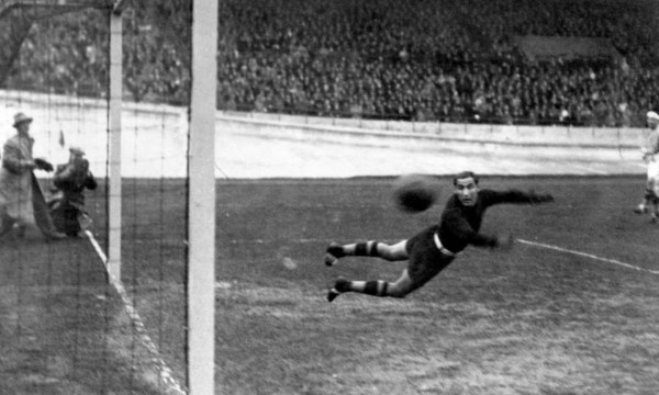 历届世界杯金球金靴金手套奖图解,历届世界杯冠军金手套