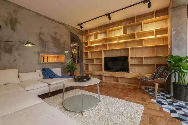 作家安东尼：80㎡破旧老公房，华丽逆转成精致温暖的家