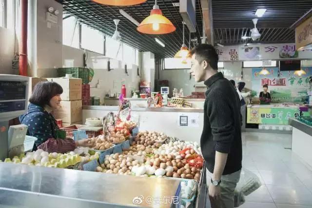 作家安东尼：80㎡破旧老公房，华丽逆转成精致温暖的家