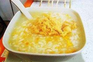 12个月宝宝辅食胡萝卜,12个月宝宝辅食和奶怎么安排