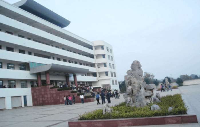 安徽六安毛坦厂中学高考,安徽毛坦厂高考第一名