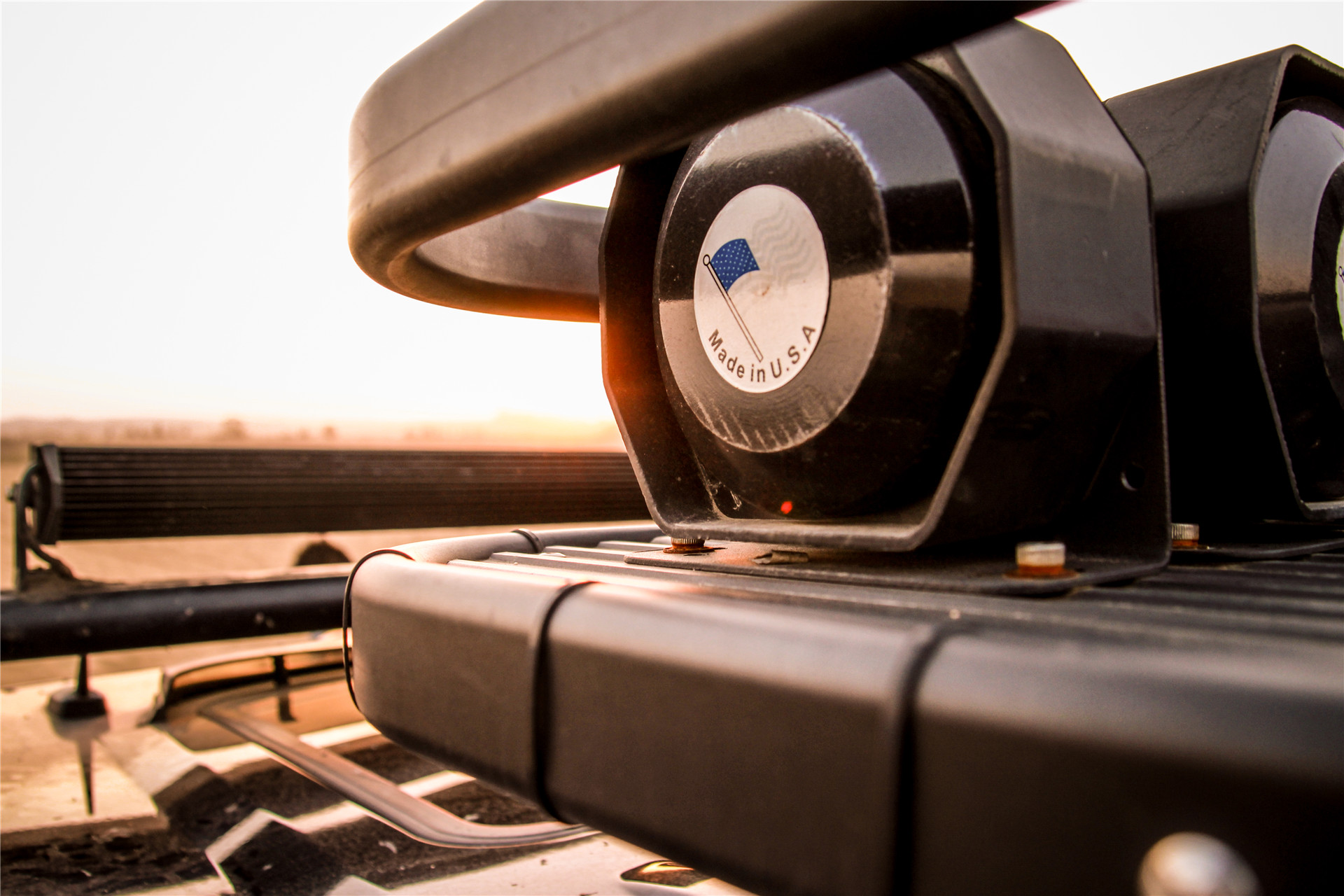 悍马h2顶级改装能上路吗,超豪华改装悍马h2越野suv