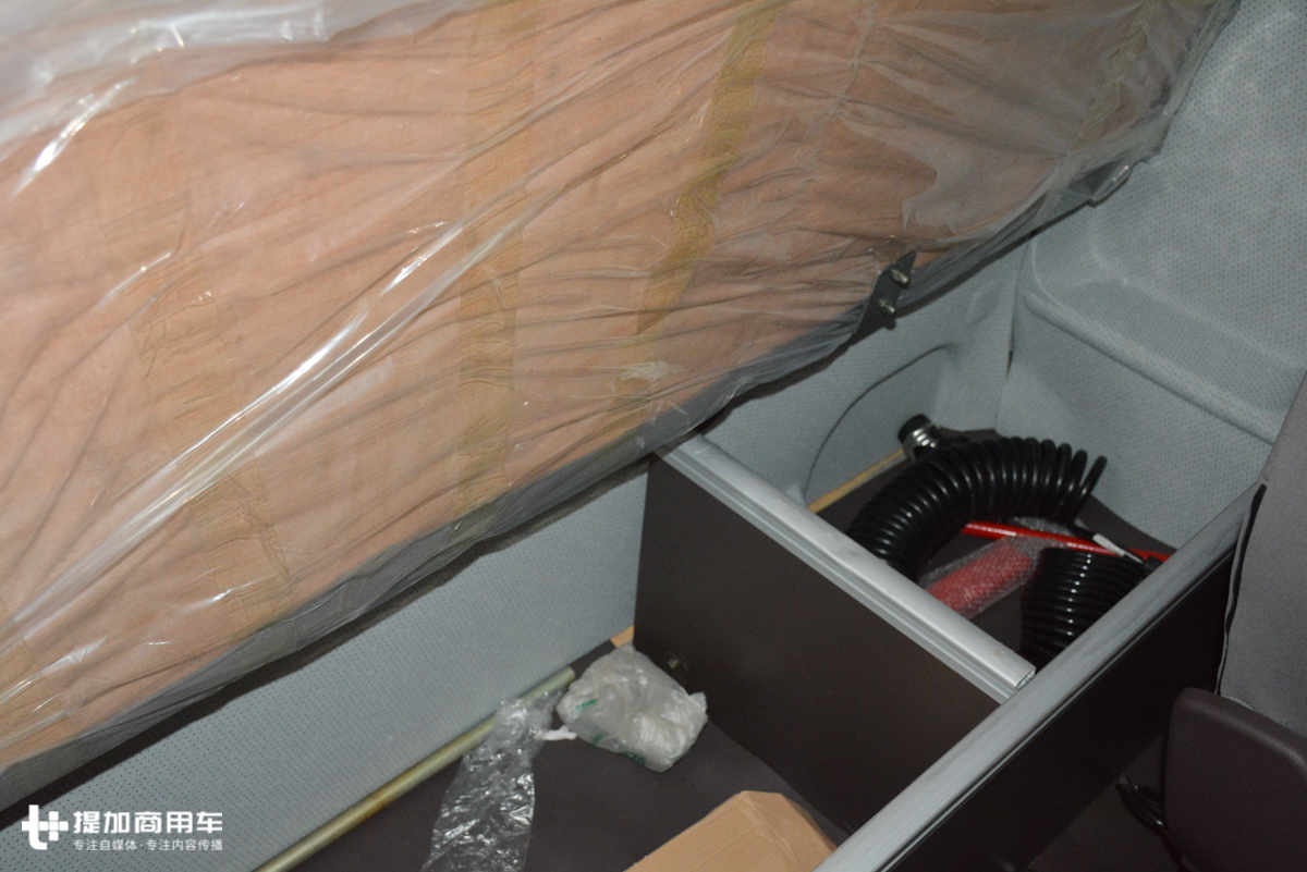 新款乘龙h5v牵引车报价,中长途重卡