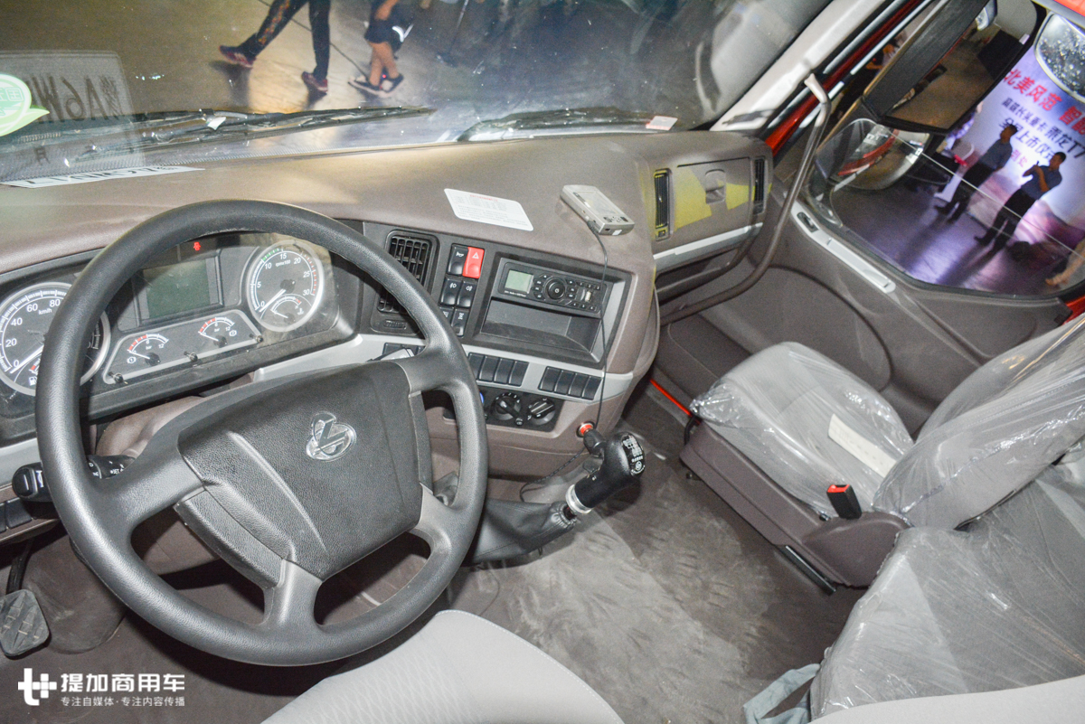 新款乘龙h5v牵引车报价,中长途重卡