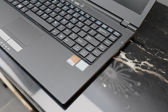 举重若轻：清华同方夜鹰商务本锋锐X30-M体验谈