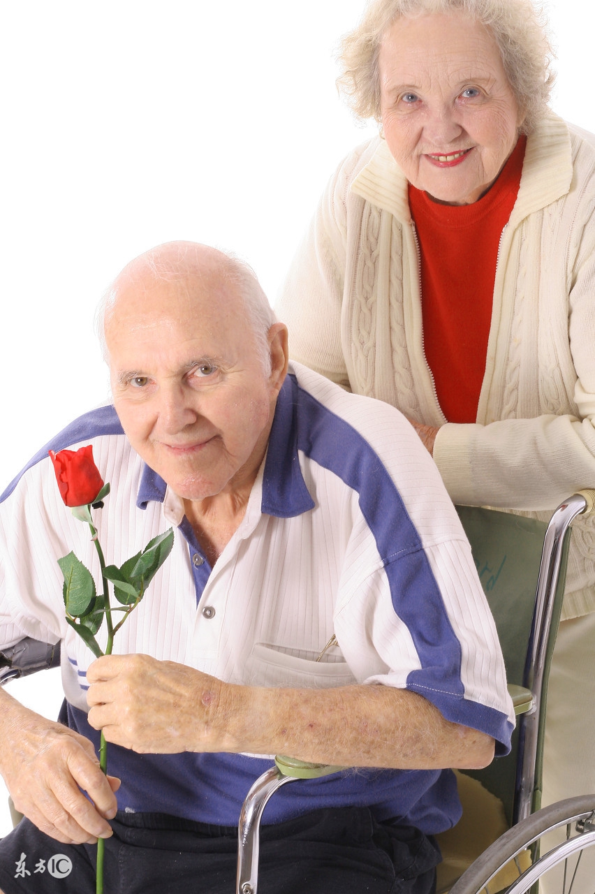 中老年夫妻怎么保持和谐,中老年夫妻如何愉快相处