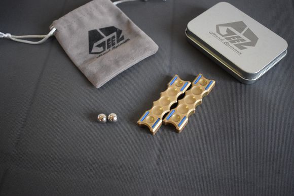 链条指尖陀螺减压玩具,跟指尖陀螺一样的玩具