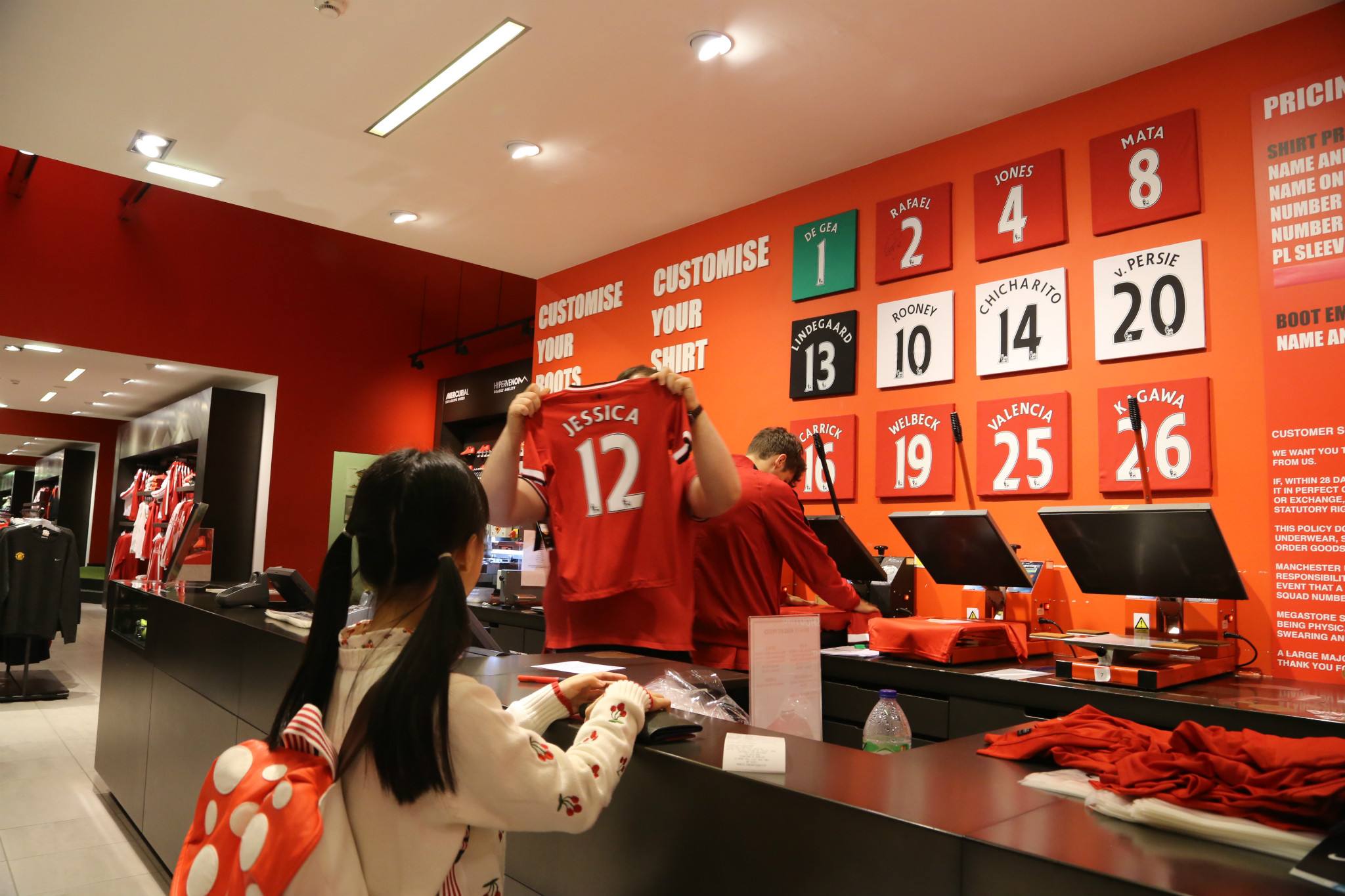 英超五大联赛亏本球队有哪些,世界第一俱乐部曼城