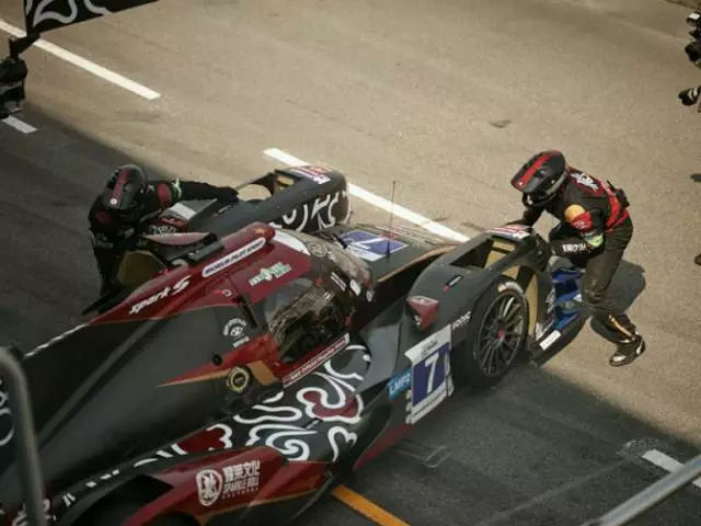 耐力赛绝非无休止地“画圈”,而是用轮胎来拓宽的哲学