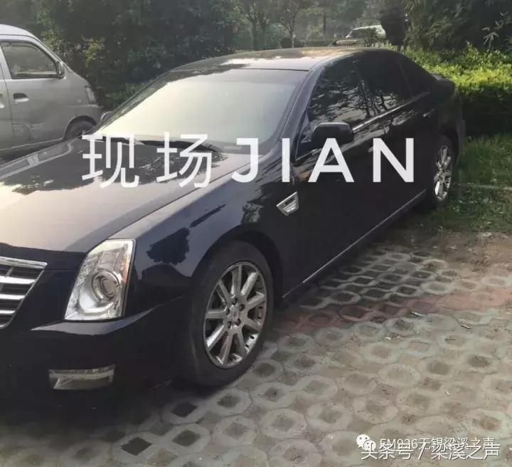 凯迪拉克刚开一个月竟被抢，连带两万元现金“远走高飞”……