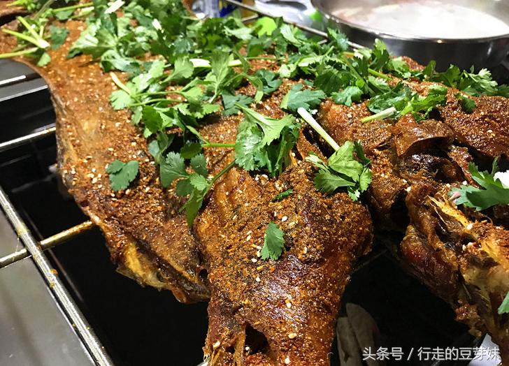 整只烤全羊需提前预定,整只烤全羊开始预定