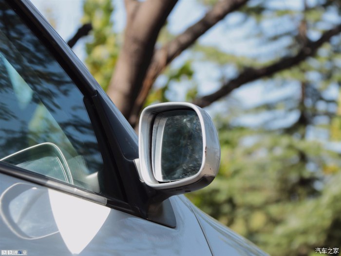 两万块钱能买到几年的高尔夫,两万多块钱买个二手车