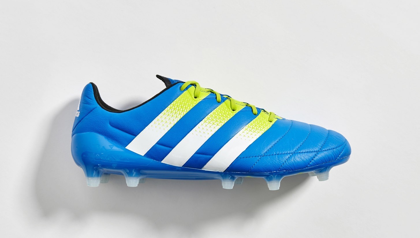 哪种足球鞋穿得最舒服,正确穿的足球鞋