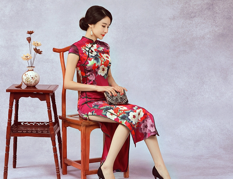 中国风复古金丝绒旗袍神韵,一袭旗袍显示柔美