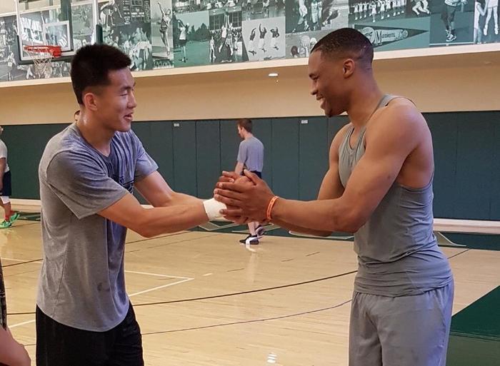 cba郭艾伦转会了吗,cba郭艾伦詹姆斯